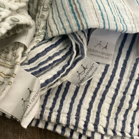 Aden + Anais striped swaddle lot - Picture 3 of 11